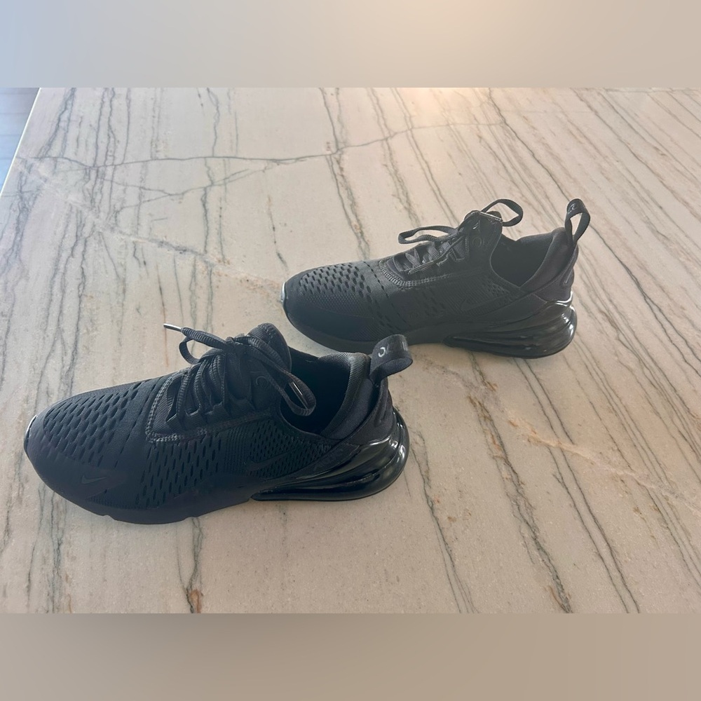 Women’s Nike Air Max 270 in Excellent Condition size 7.5